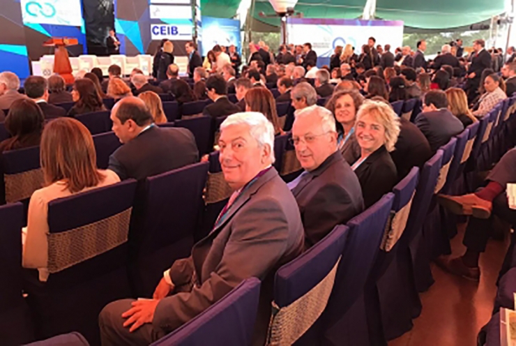 El president de la CEA, Gerard Cadena, acompanyat del president de la Cambra de Comerç, Miquel Armengol.